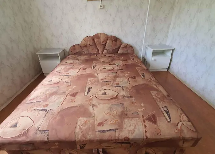 In 38374 * Balatonfenyves